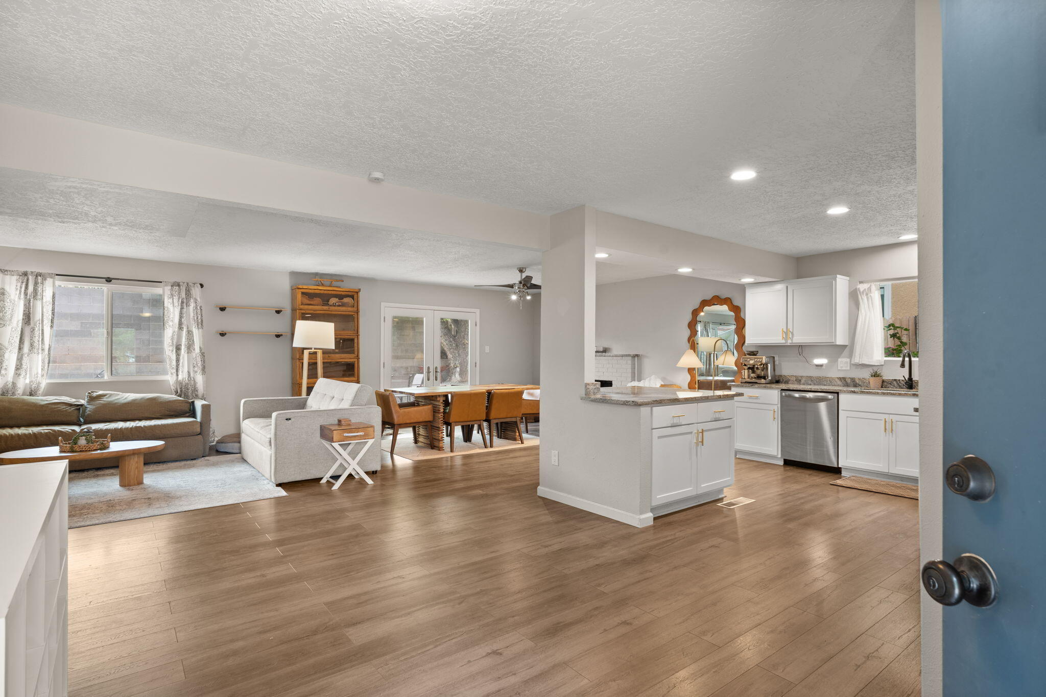 7620 BUCKBOARD Avenue NE