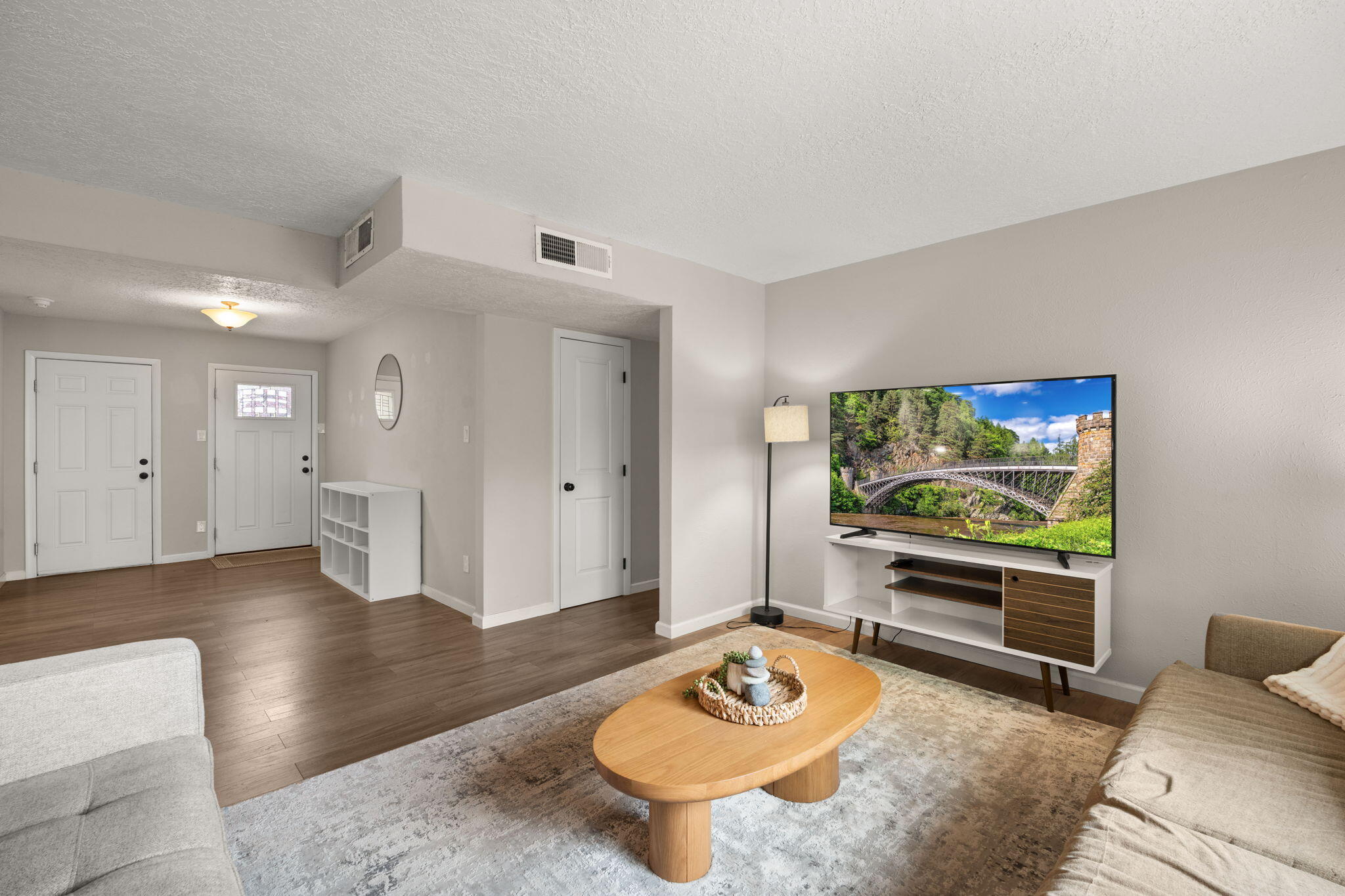 7620 BUCKBOARD Avenue NE