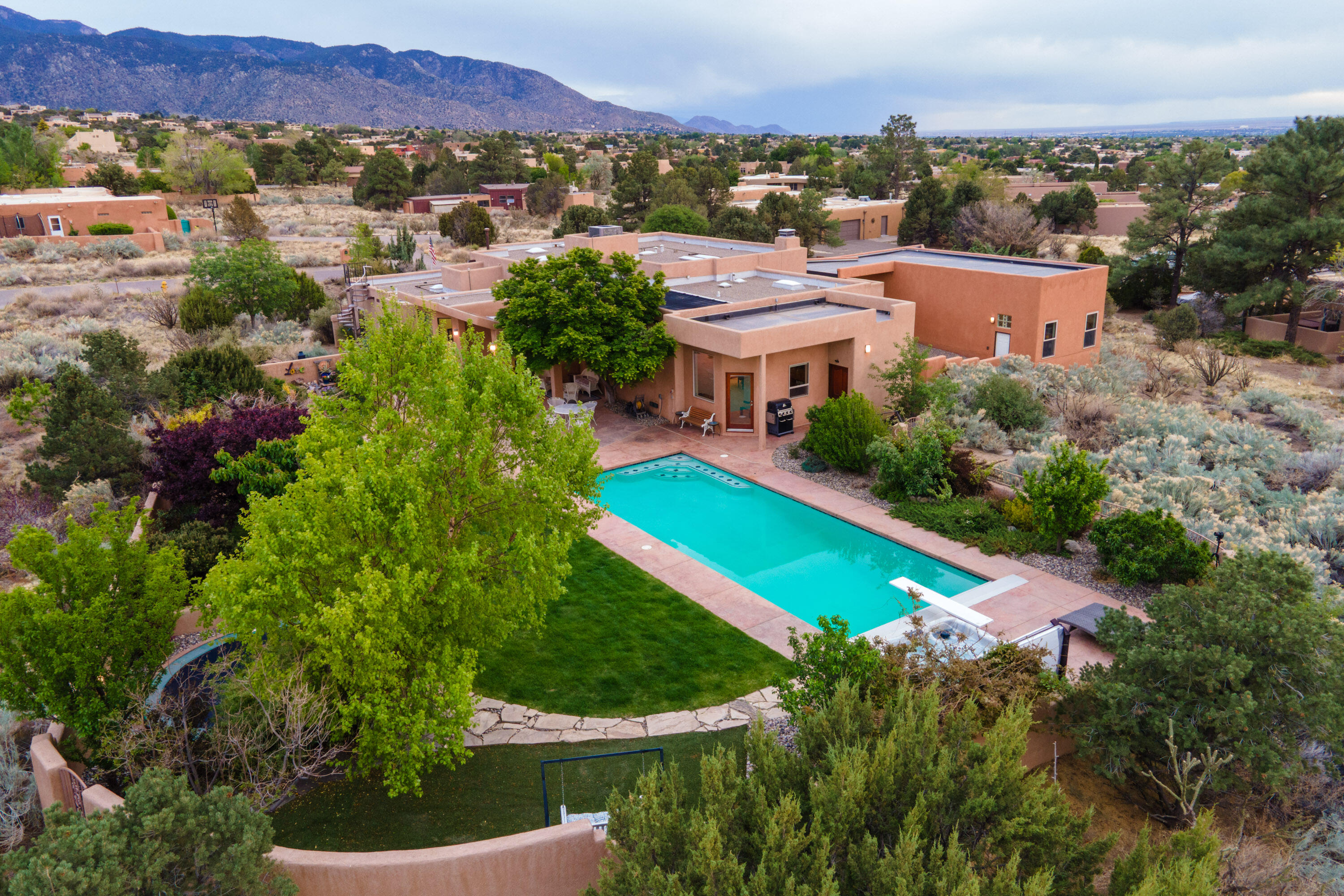 536 BLACK BEAR Road NE