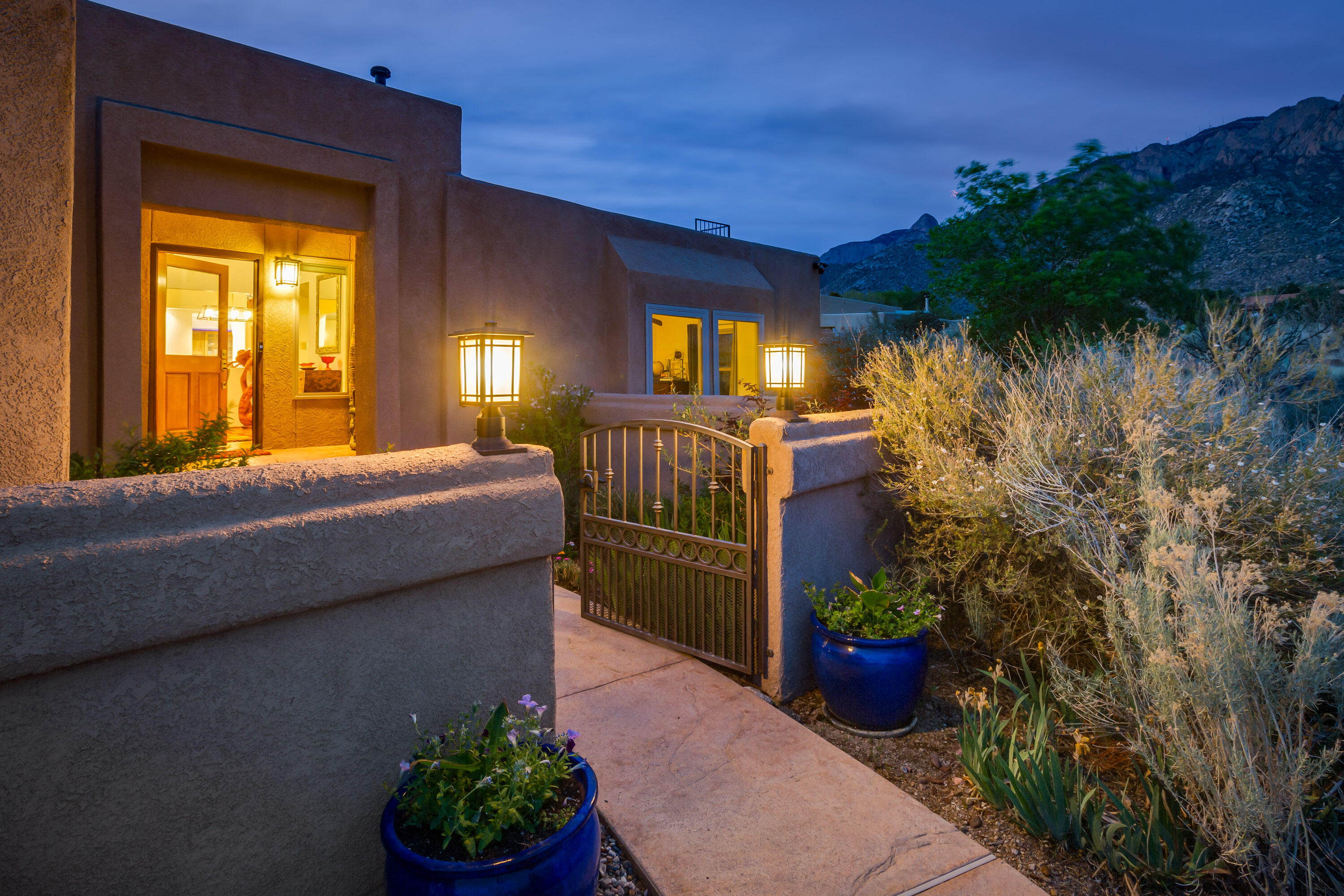 536 BLACK BEAR Road NE