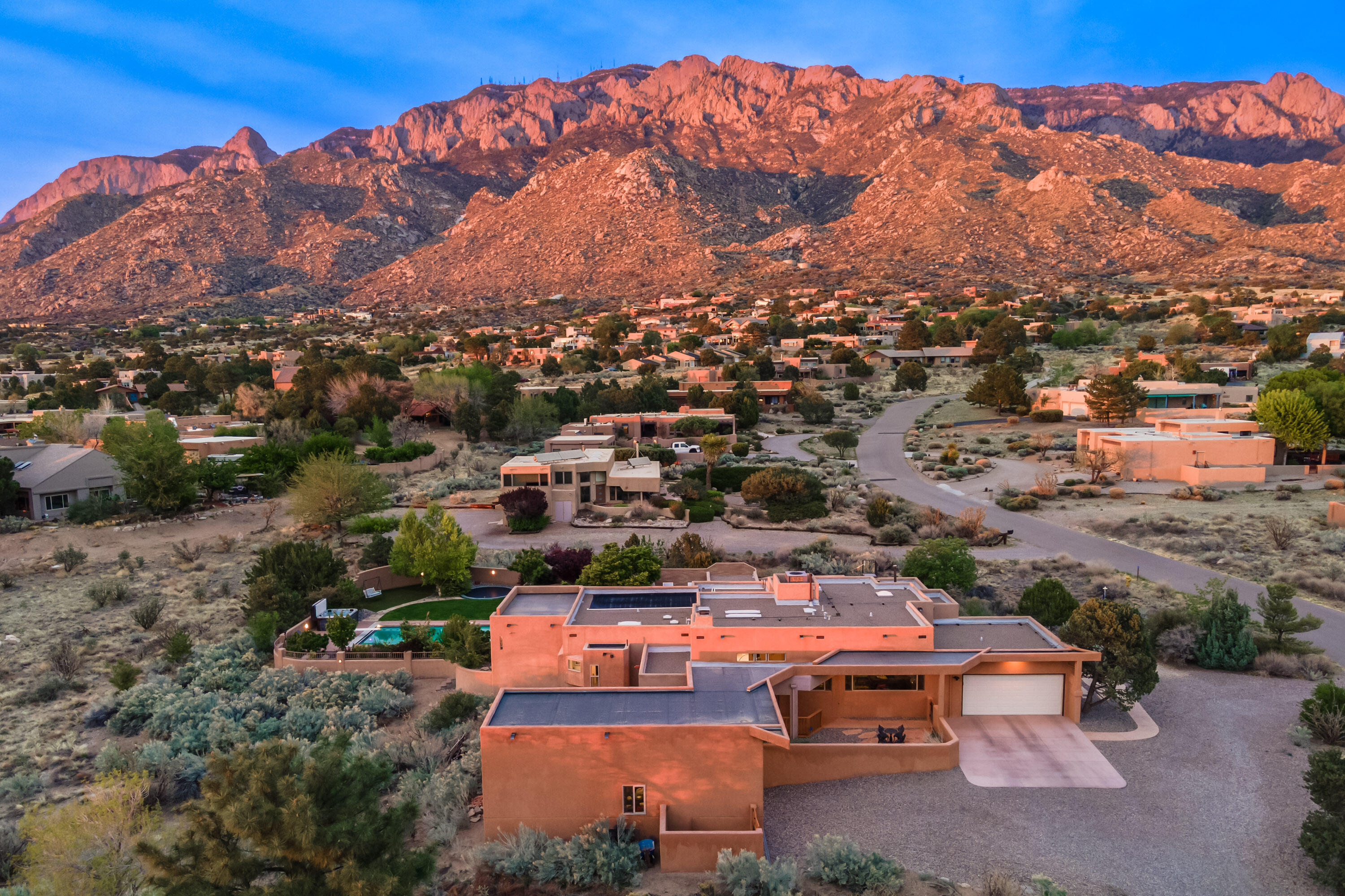 536 BLACK BEAR Road NE