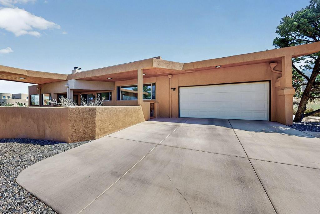 536 BLACK BEAR Road NE