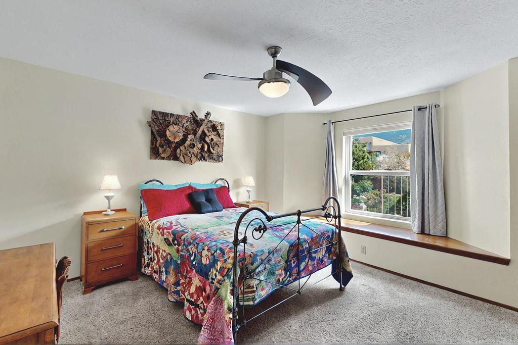 536 BLACK BEAR Road NE