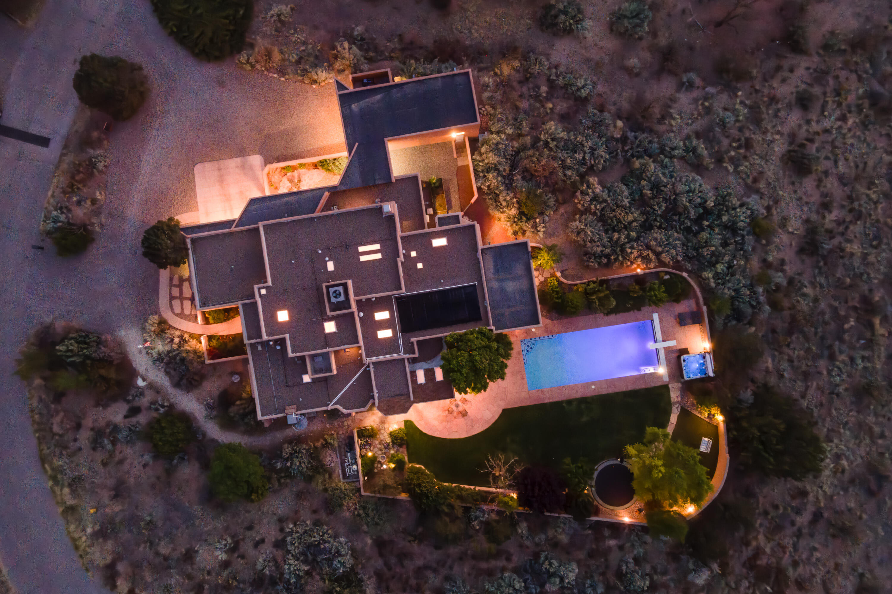 536 BLACK BEAR Road NE