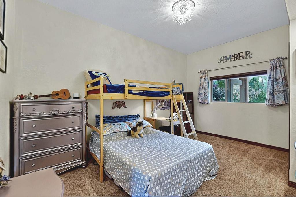 536 BLACK BEAR Road NE