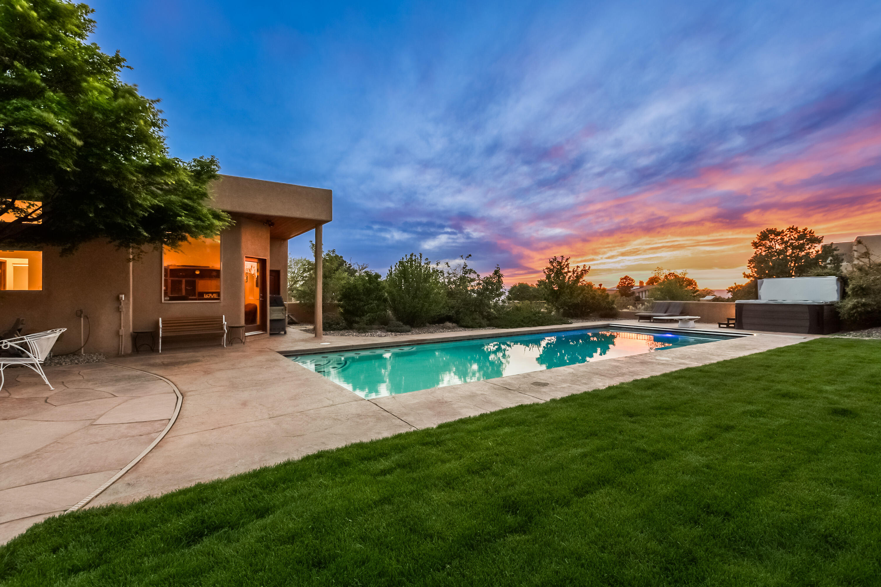 536 BLACK BEAR Road NE