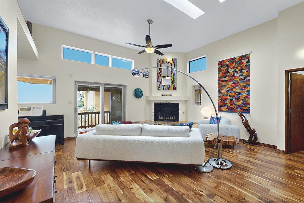 536 BLACK BEAR Road NE