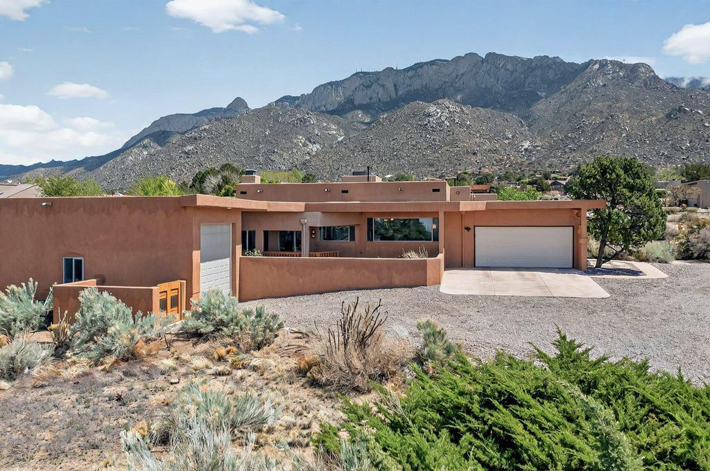 536 BLACK BEAR Road NE