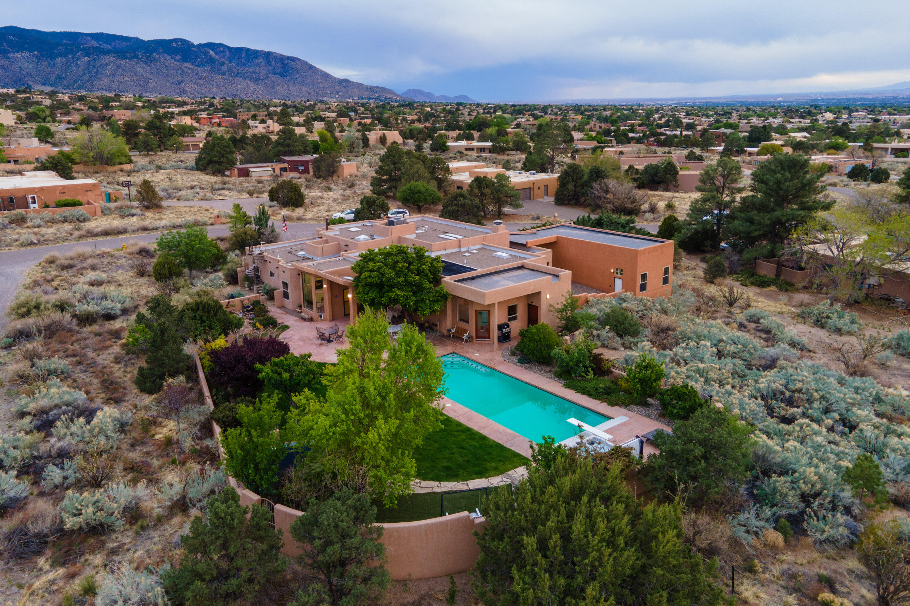 536 BLACK BEAR Road NE