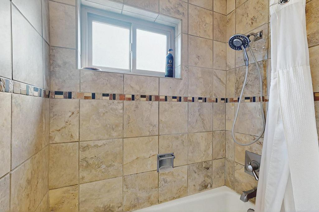 536 BLACK BEAR Road NE