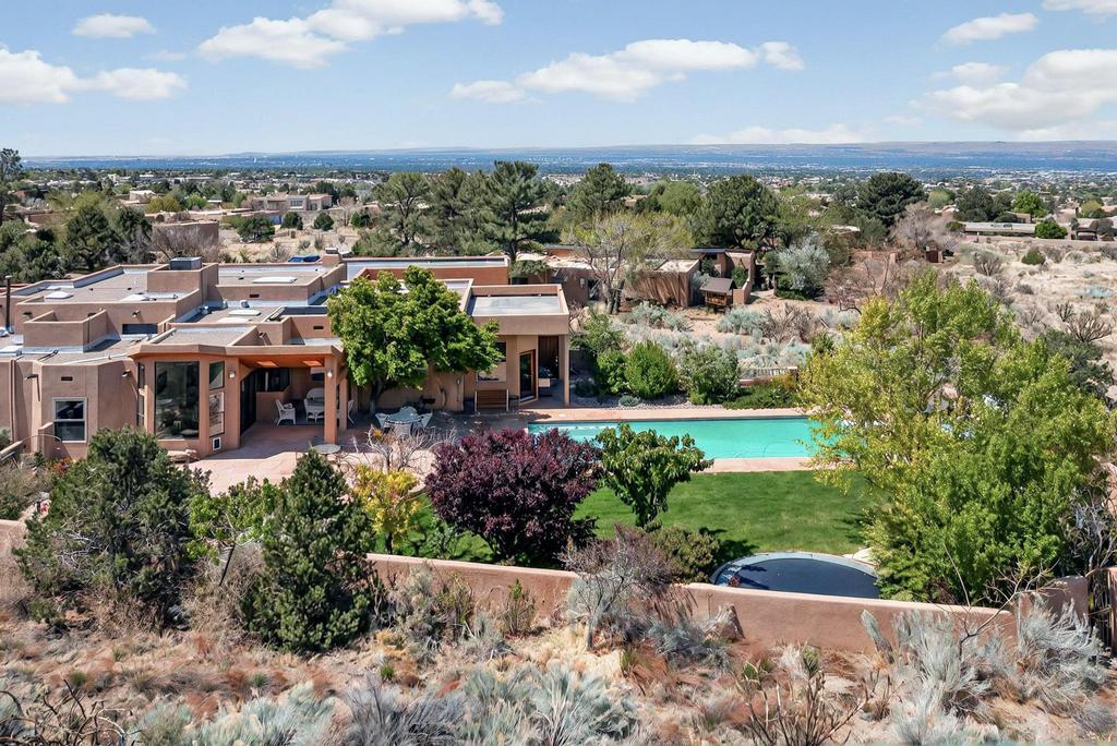 536 BLACK BEAR Road NE