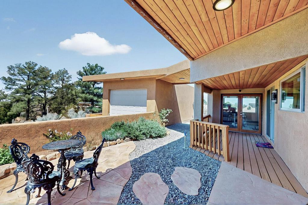 536 BLACK BEAR Road NE