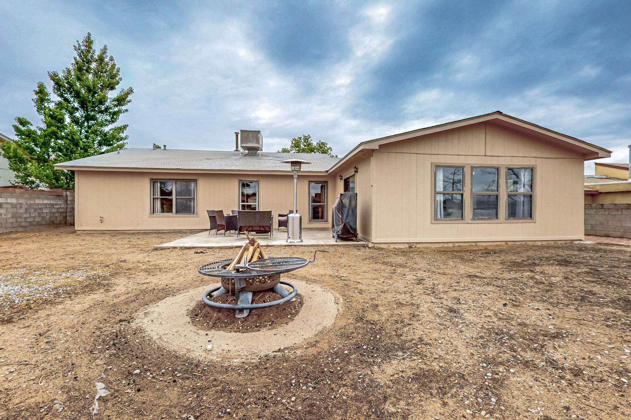 811 BUCKBOARD Road SE