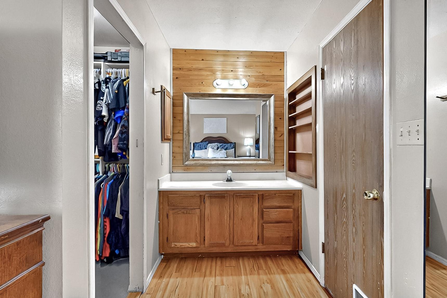 811 BUCKBOARD Road SE