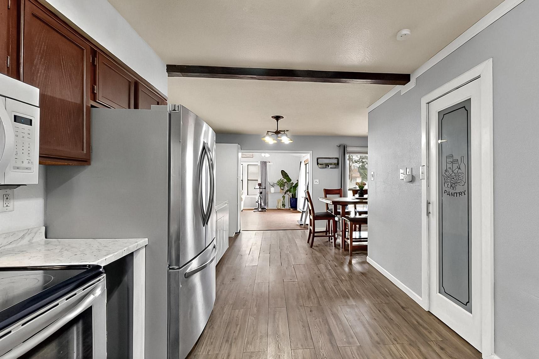 811 BUCKBOARD Road SE