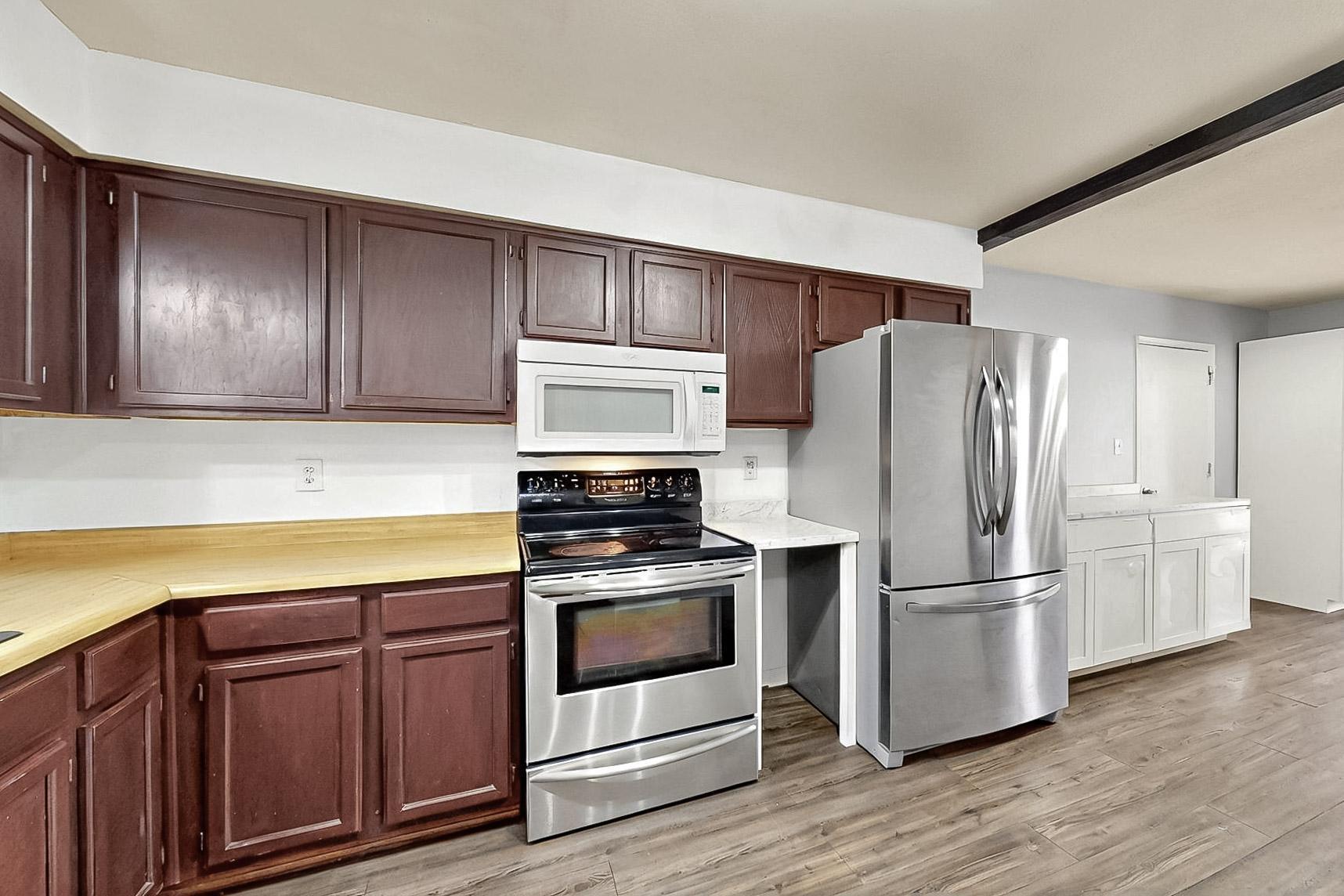 811 BUCKBOARD Road SE