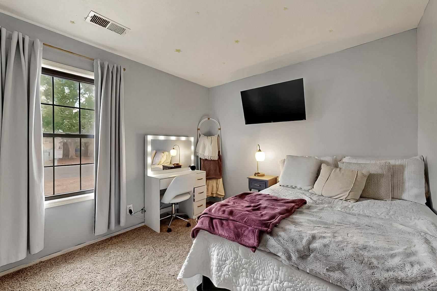 811 BUCKBOARD Road SE