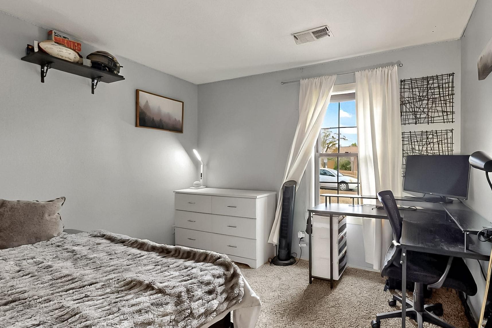 811 BUCKBOARD Road SE