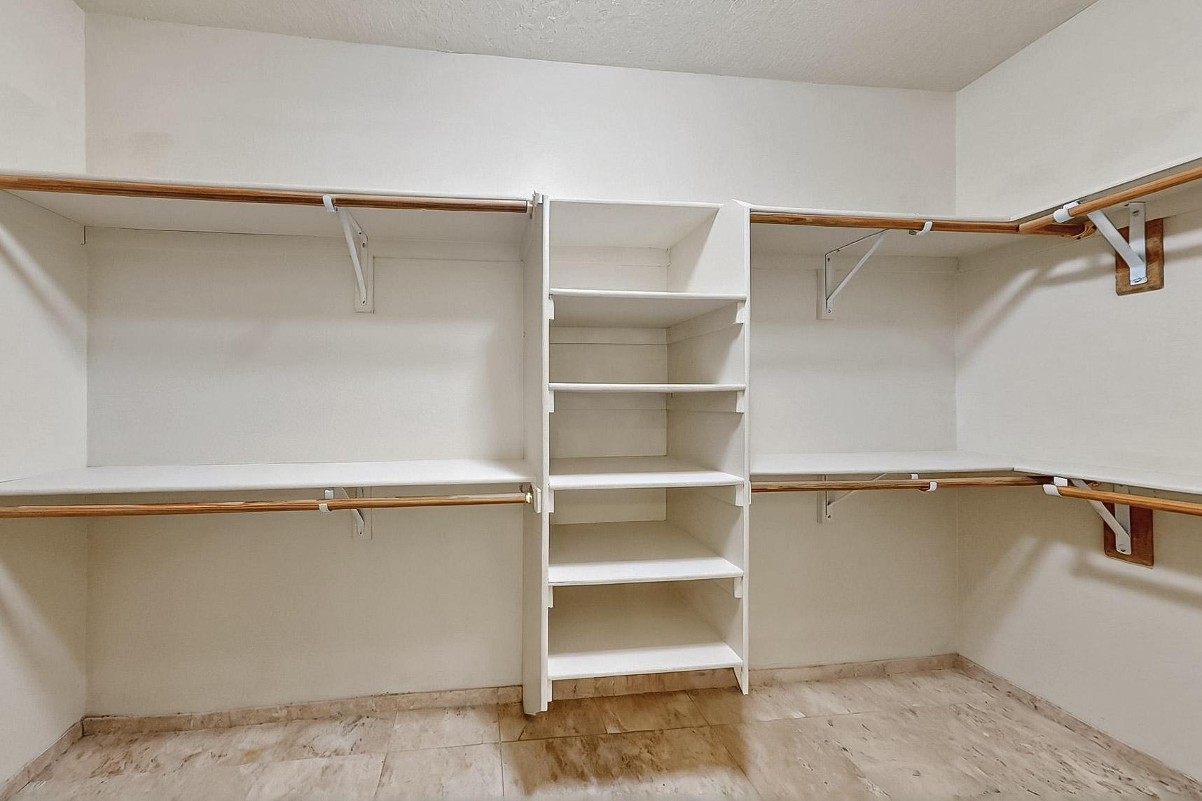 6924 BRANDYWINE Loop NE