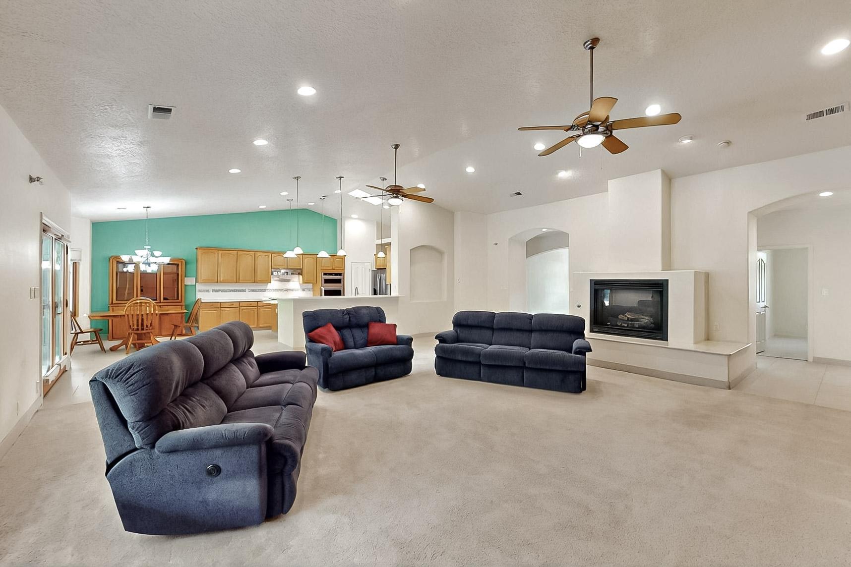 6924 BRANDYWINE Loop NE