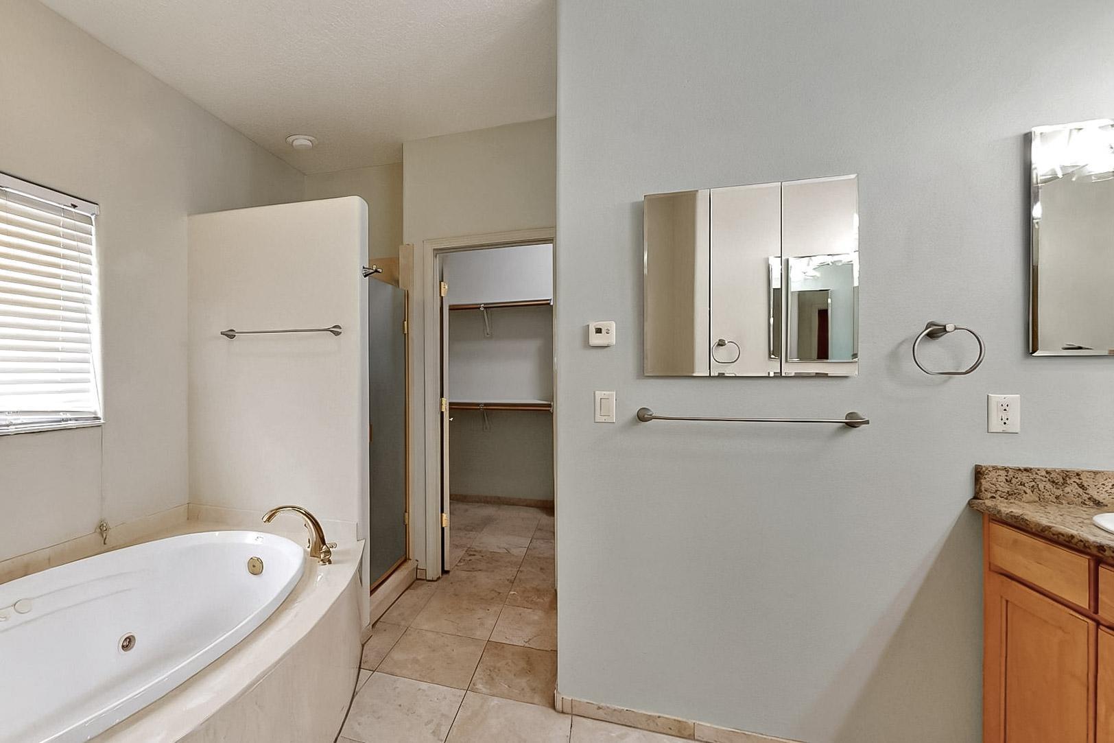 6924 BRANDYWINE Loop NE