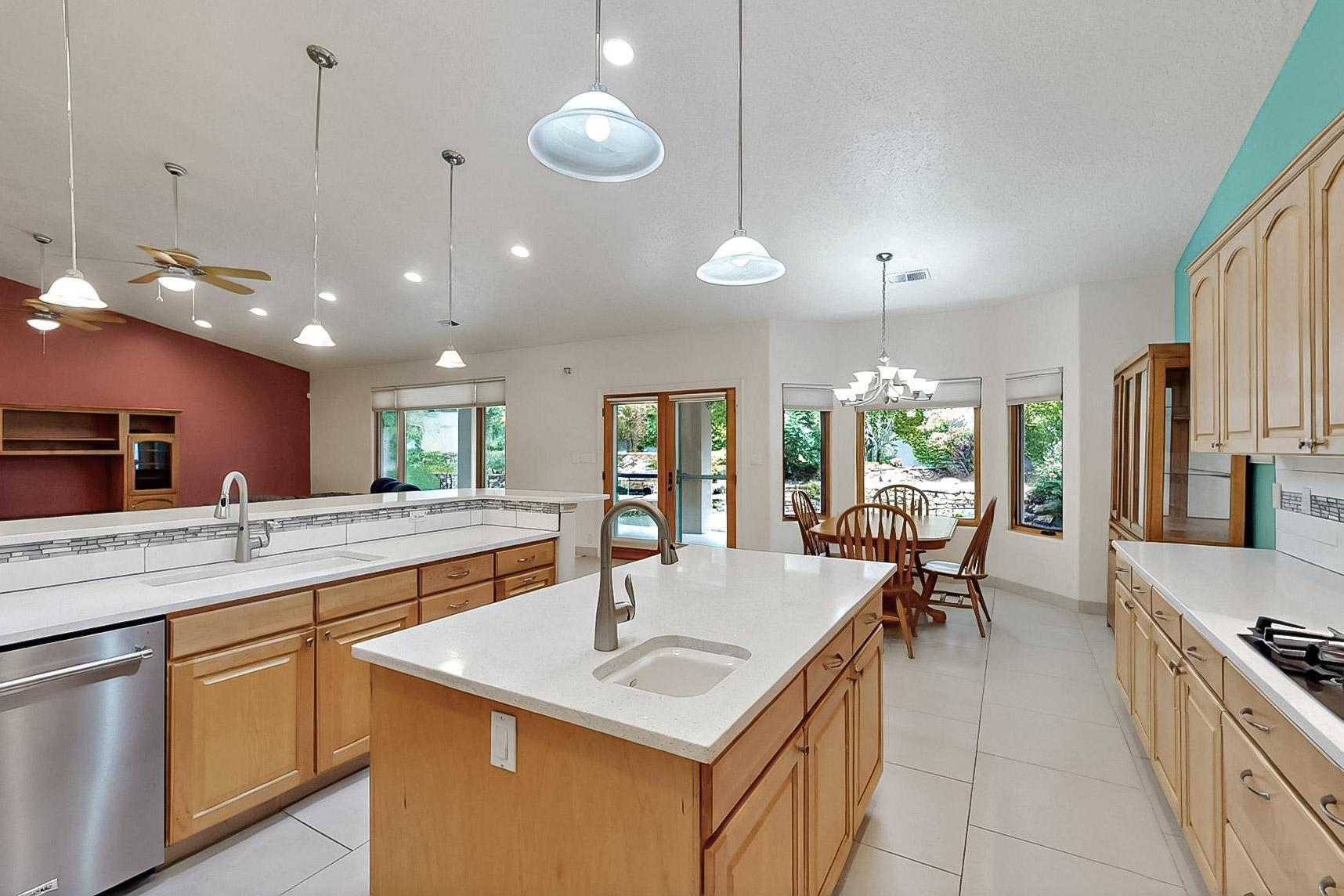 6924 BRANDYWINE Loop NE