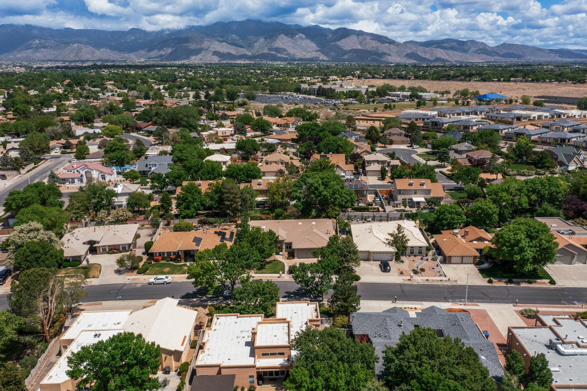 6924 BRANDYWINE Loop NE