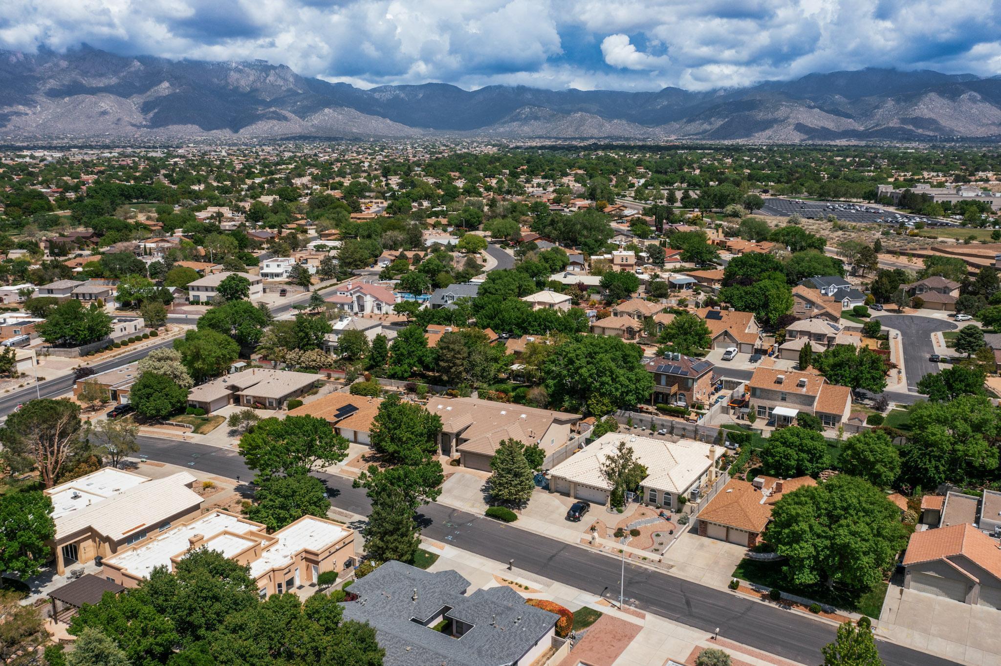 6924 BRANDYWINE Loop NE