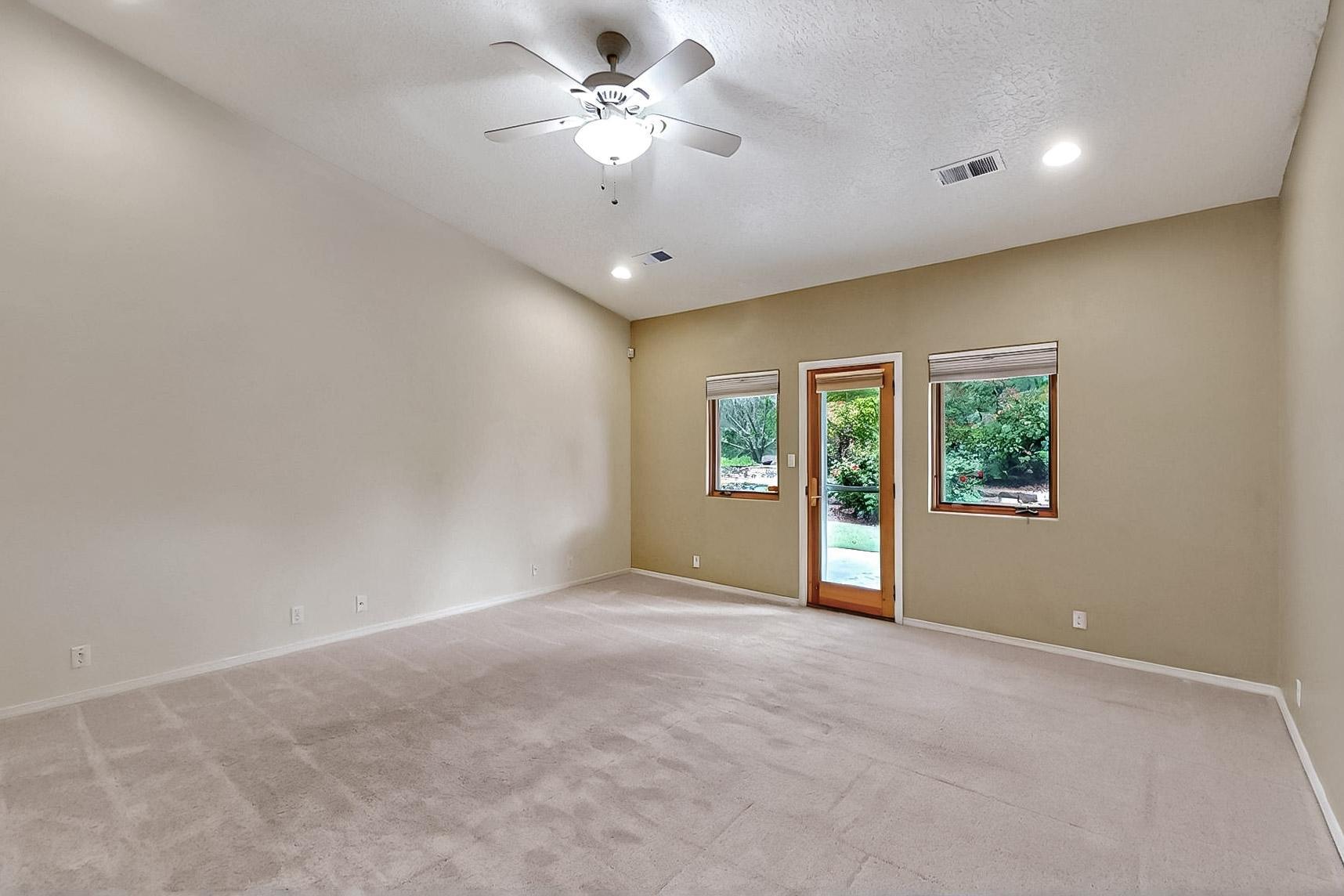 6924 BRANDYWINE Loop NE