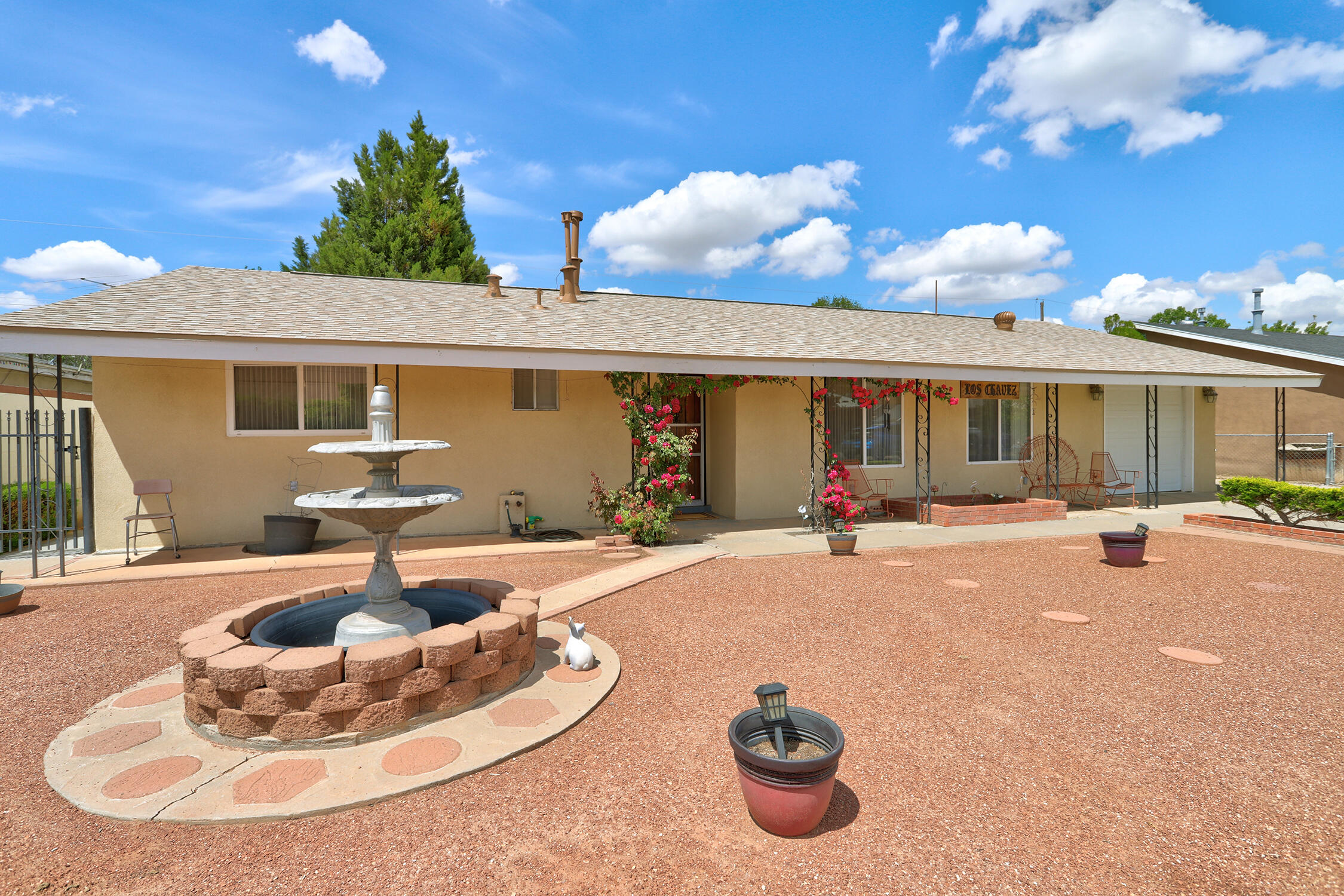 2807 DESERT GARDEN Lane SW