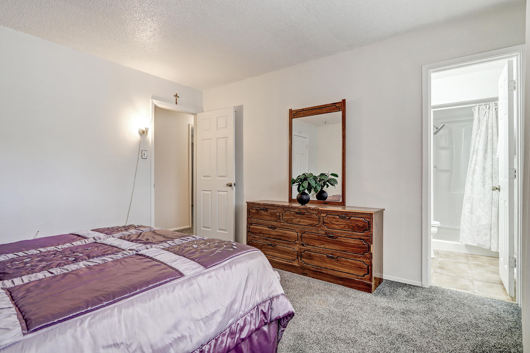 2807 DESERT GARDEN Lane SW