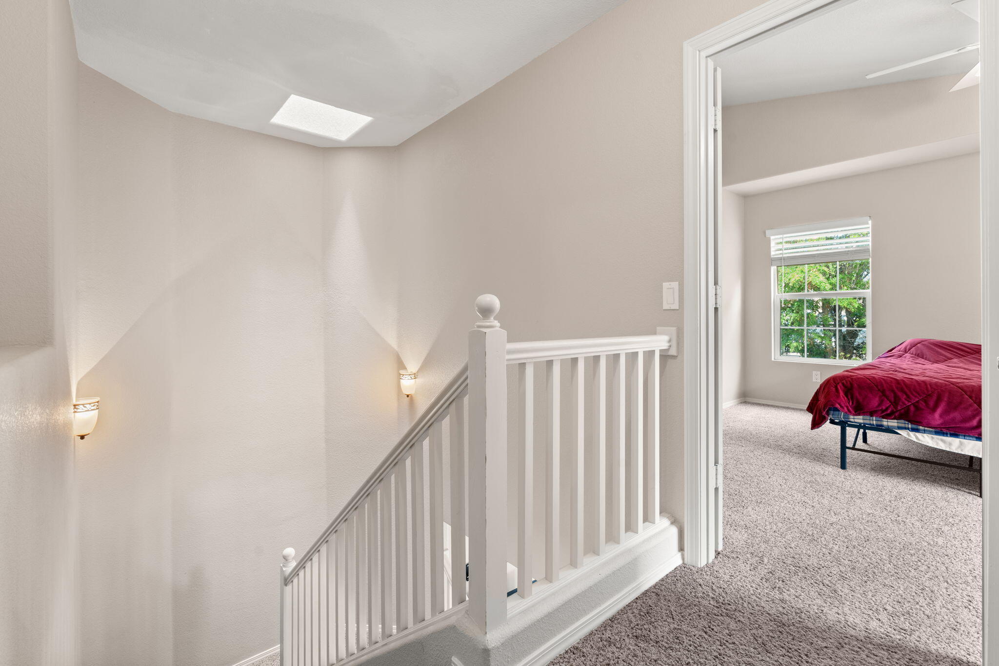 5236 NA PALI Street NE