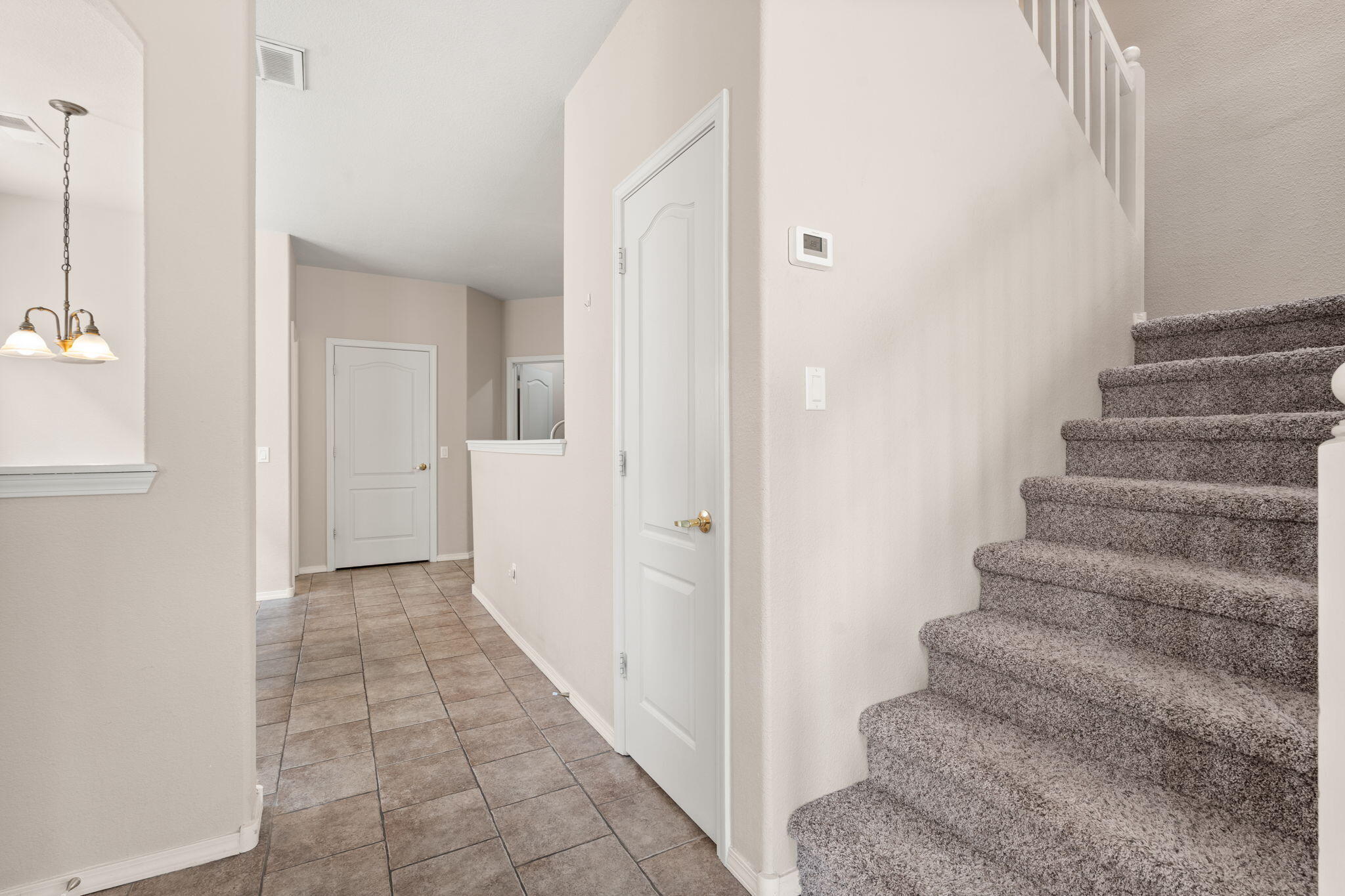 5236 NA PALI Street NE