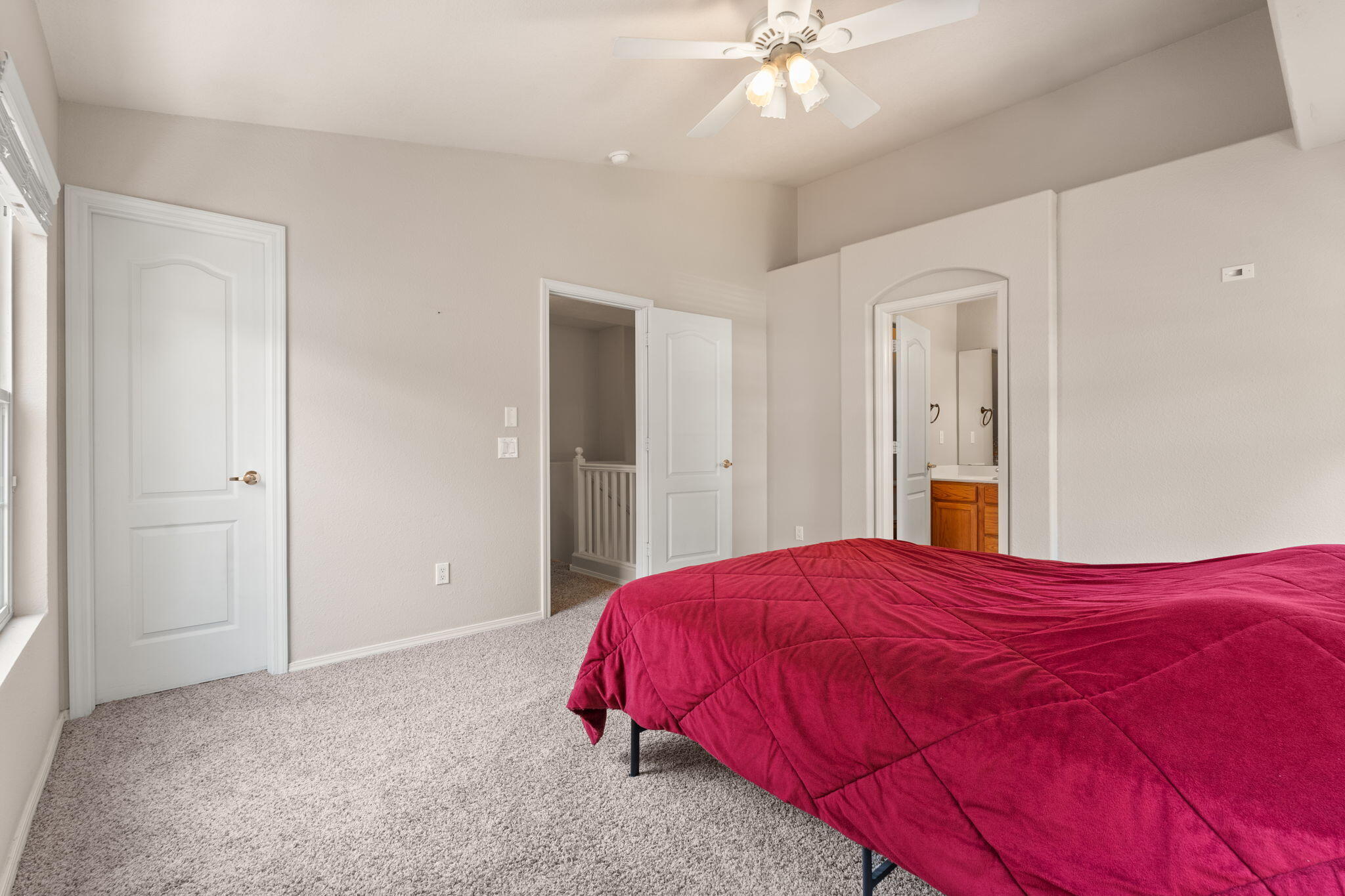 5236 NA PALI Street NE