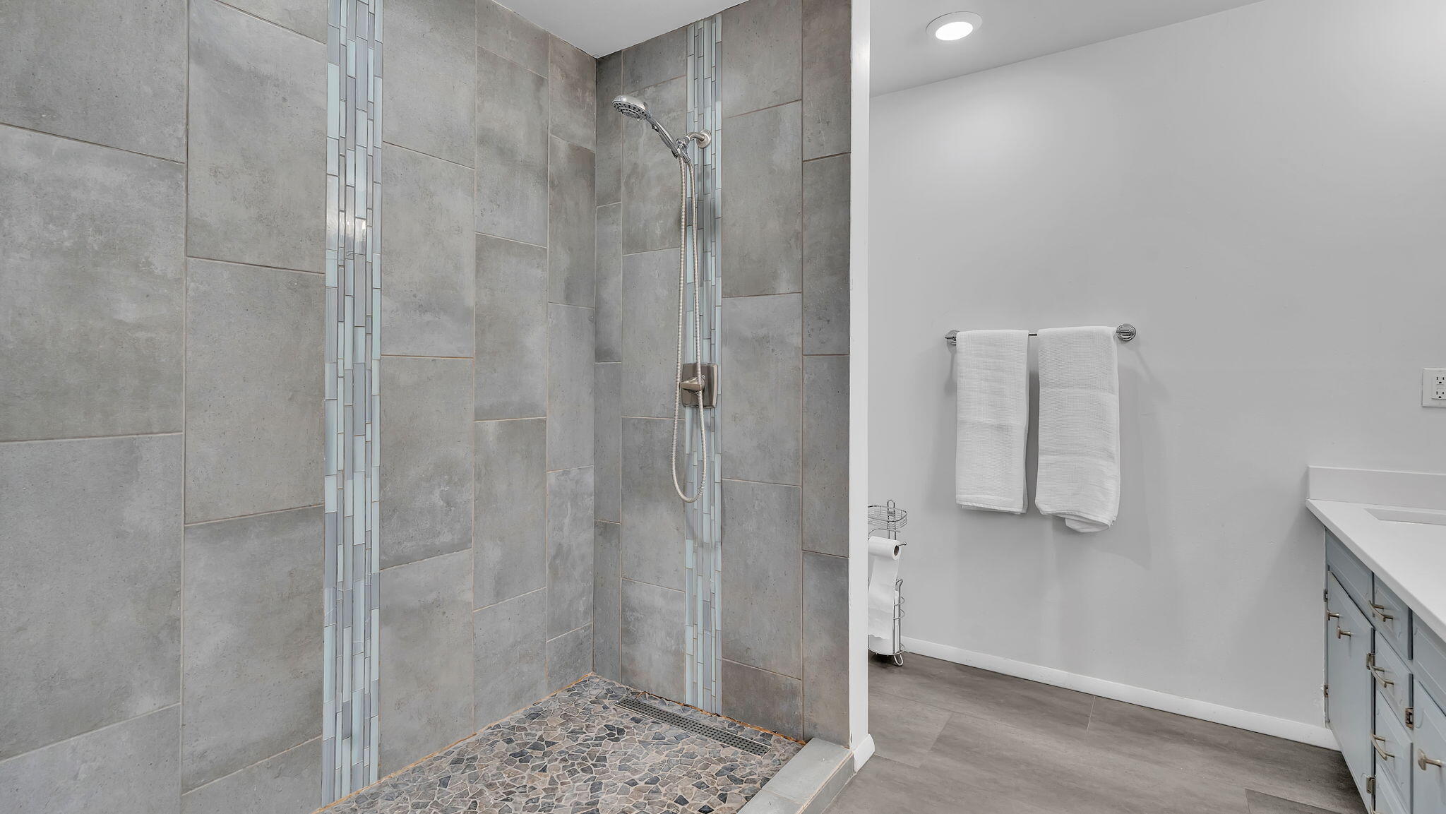 806 LAMP POST Circle SE