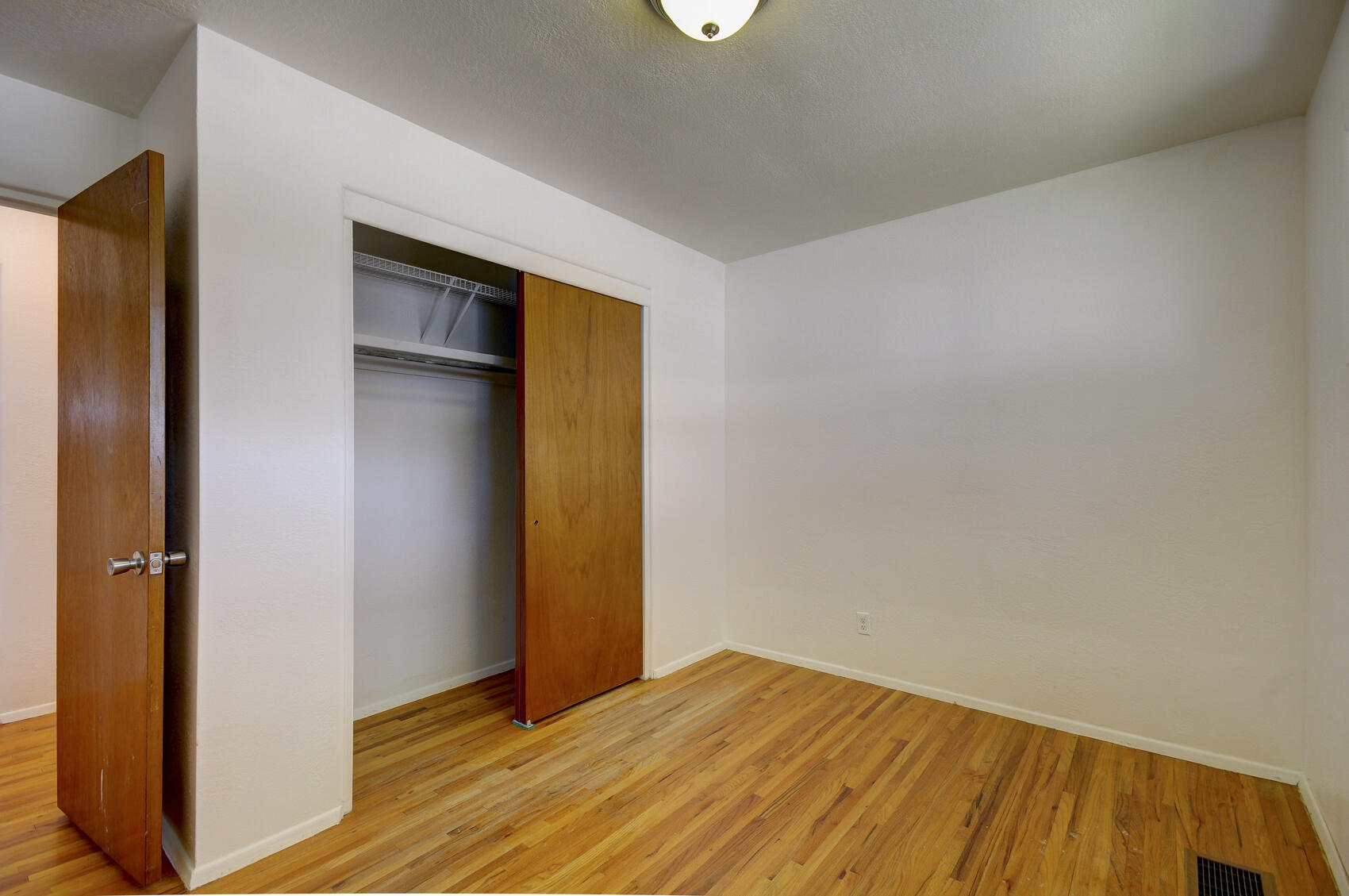 717 TRUMAN Street NE