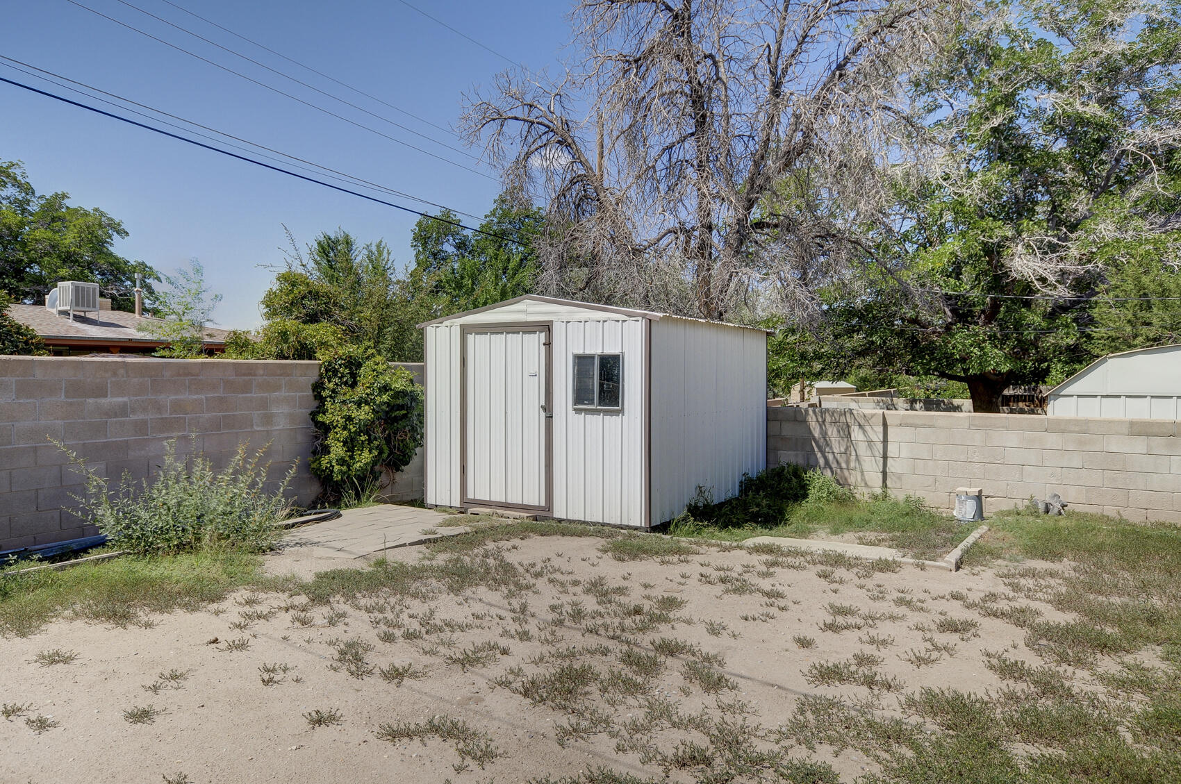 717 TRUMAN Street NE