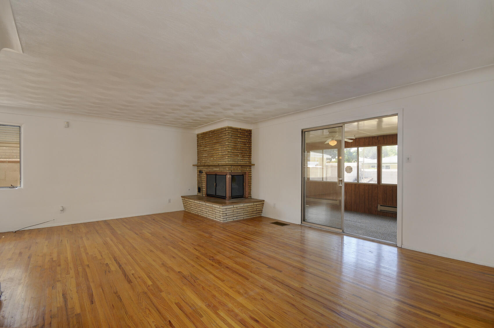 717 TRUMAN Street NE