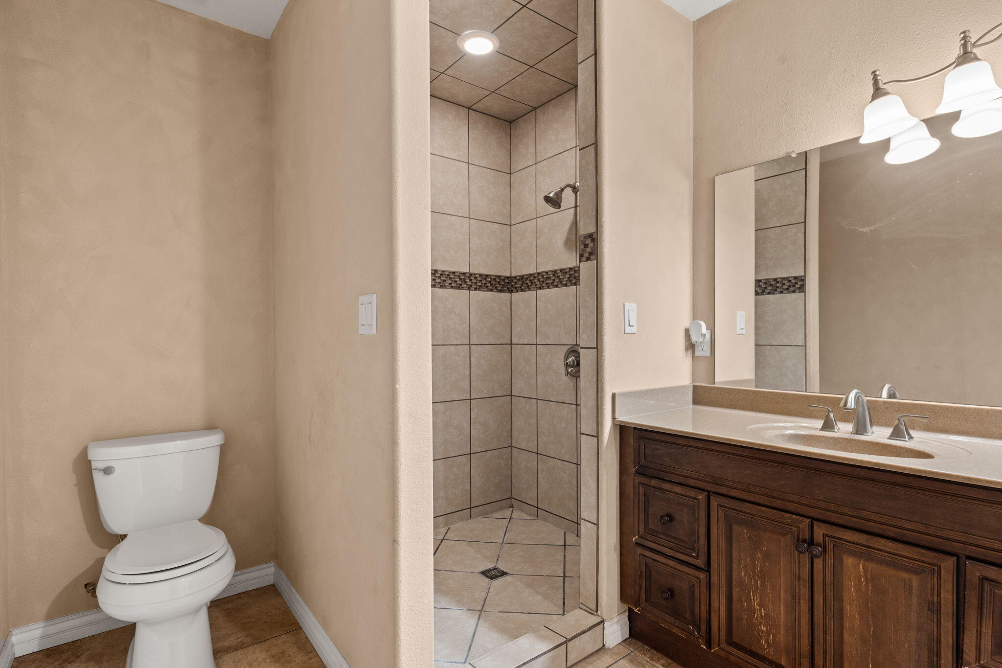 10401 KAREN Avenue NE