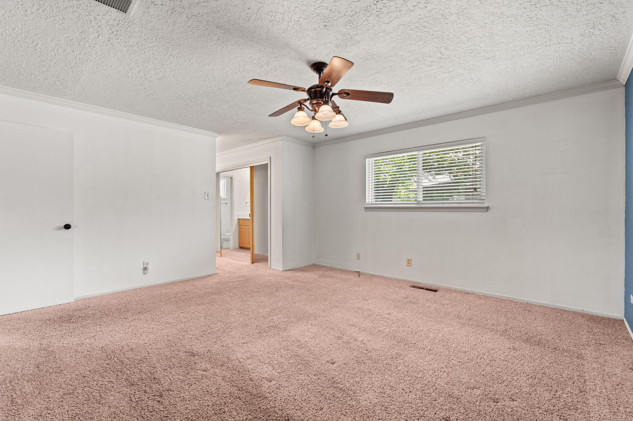 10401 KAREN Avenue NE