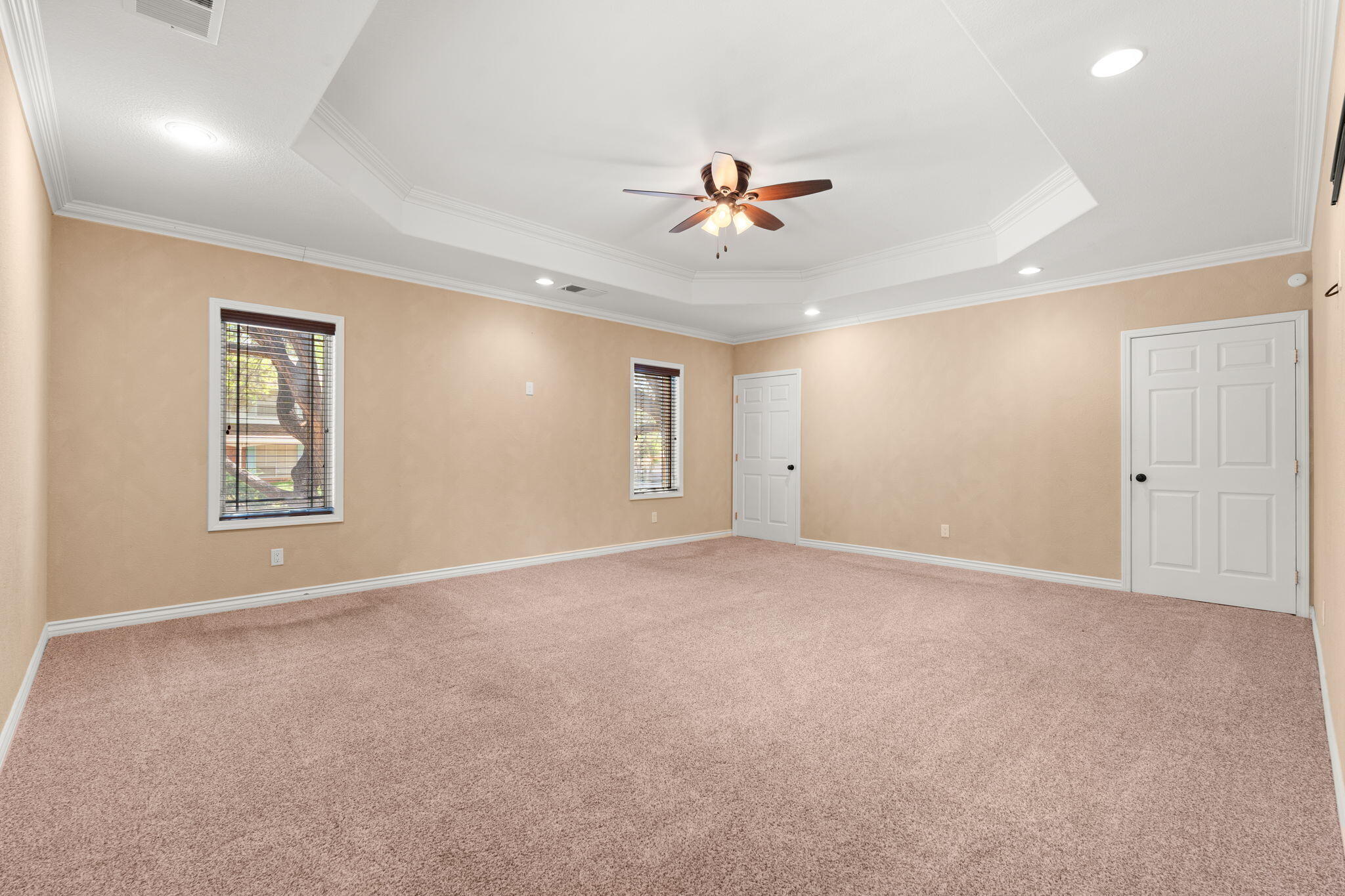 10401 KAREN Avenue NE