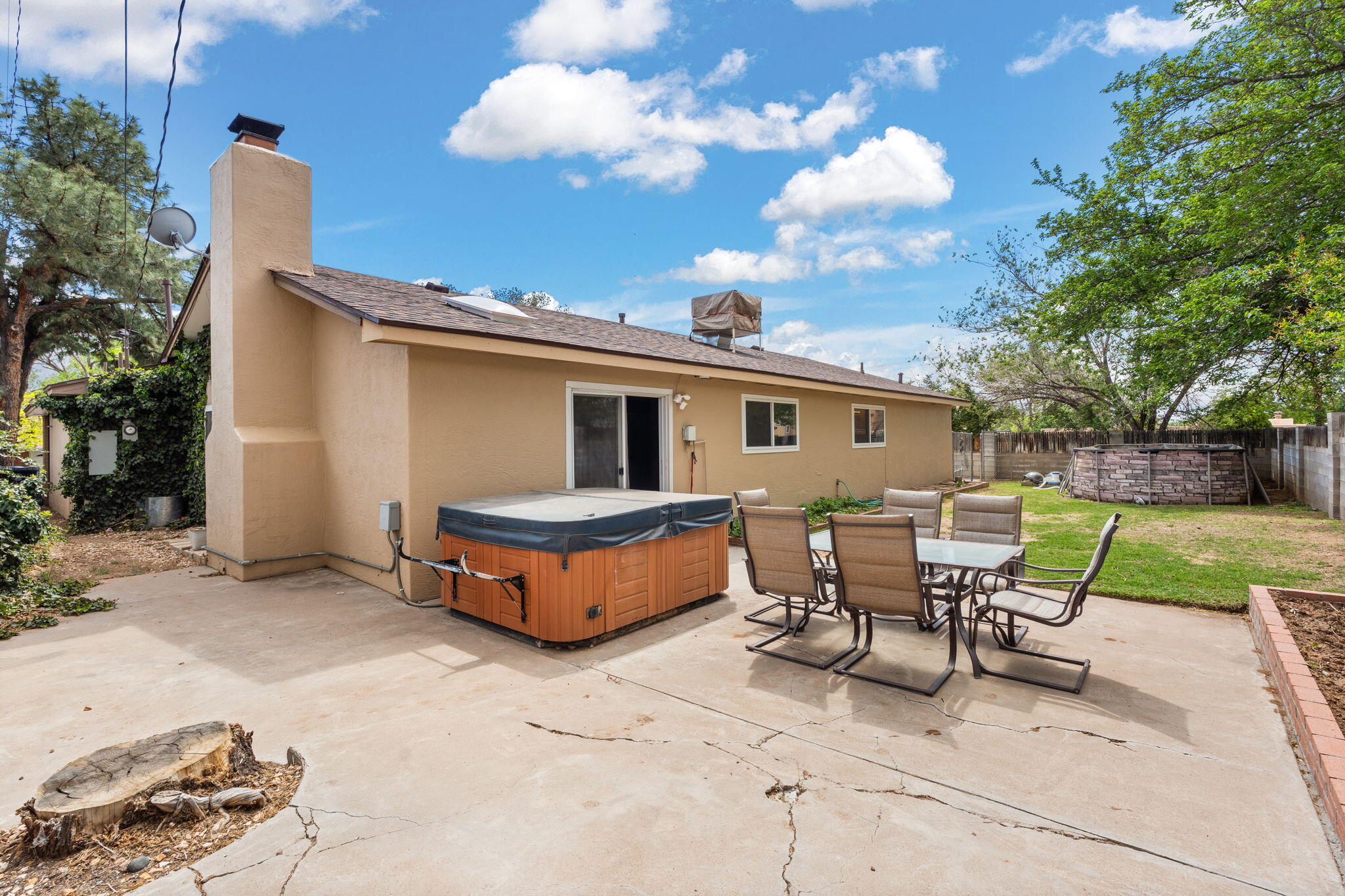 10401 KAREN Avenue NE