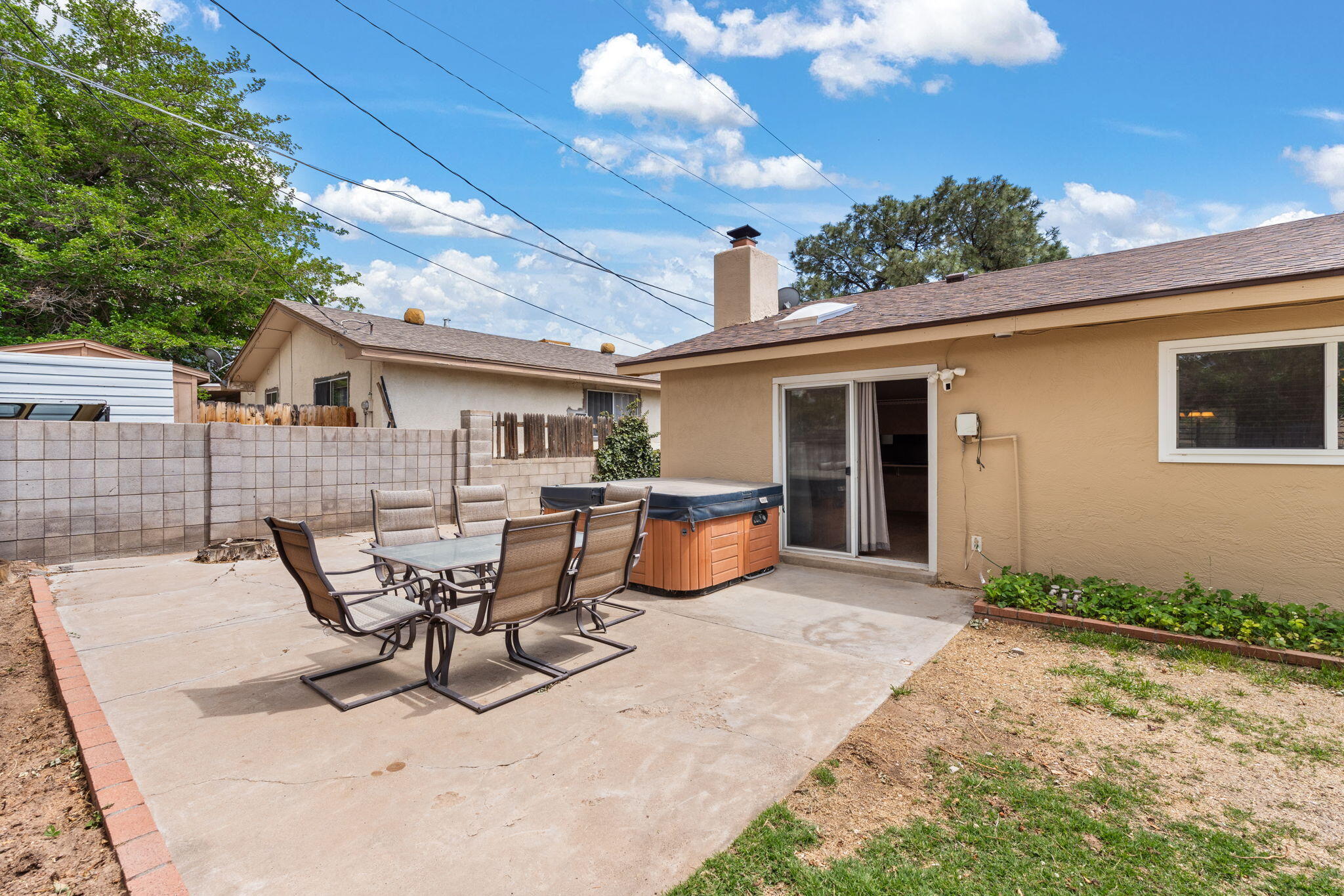 10401 KAREN Avenue NE