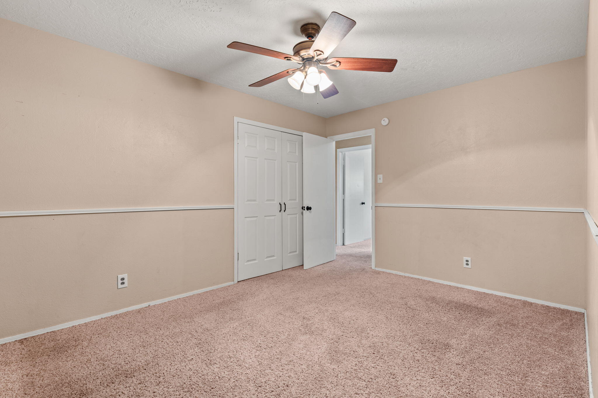 10401 KAREN Avenue NE