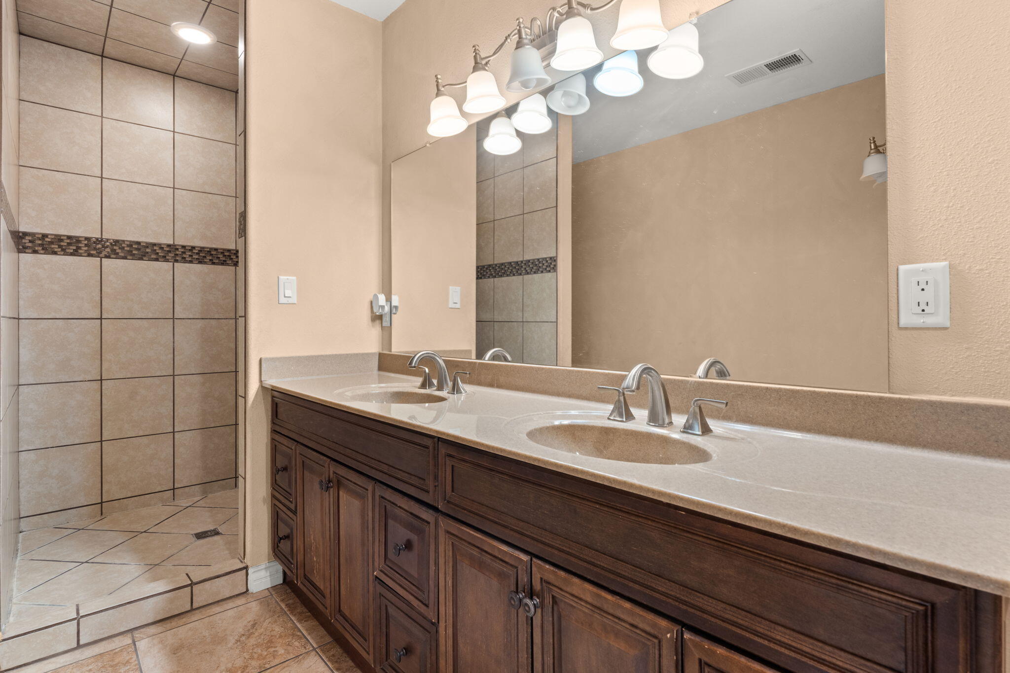 10401 KAREN Avenue NE