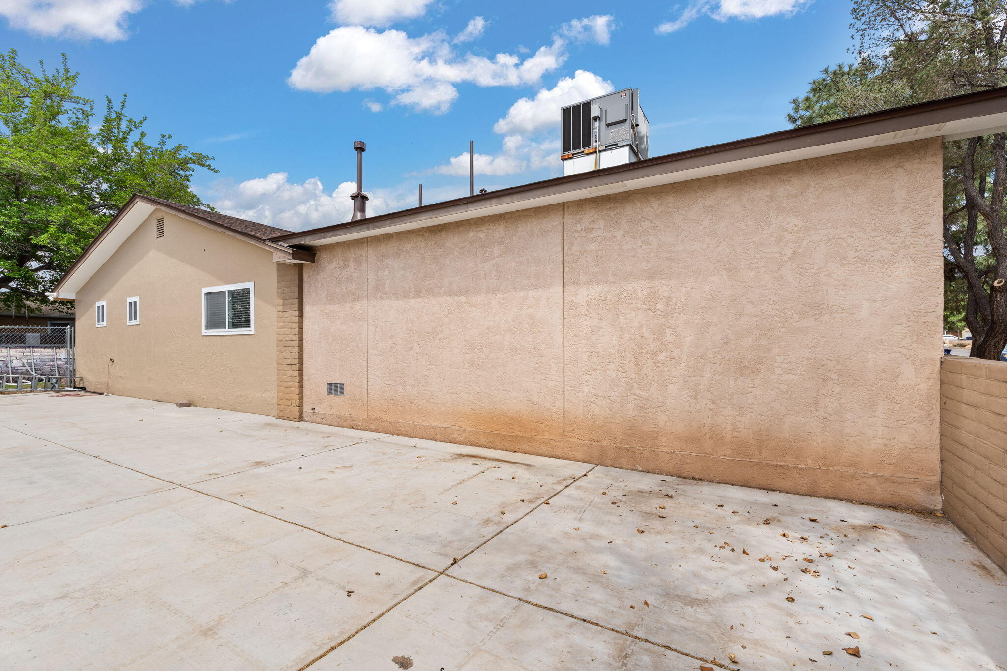 10401 KAREN Avenue NE