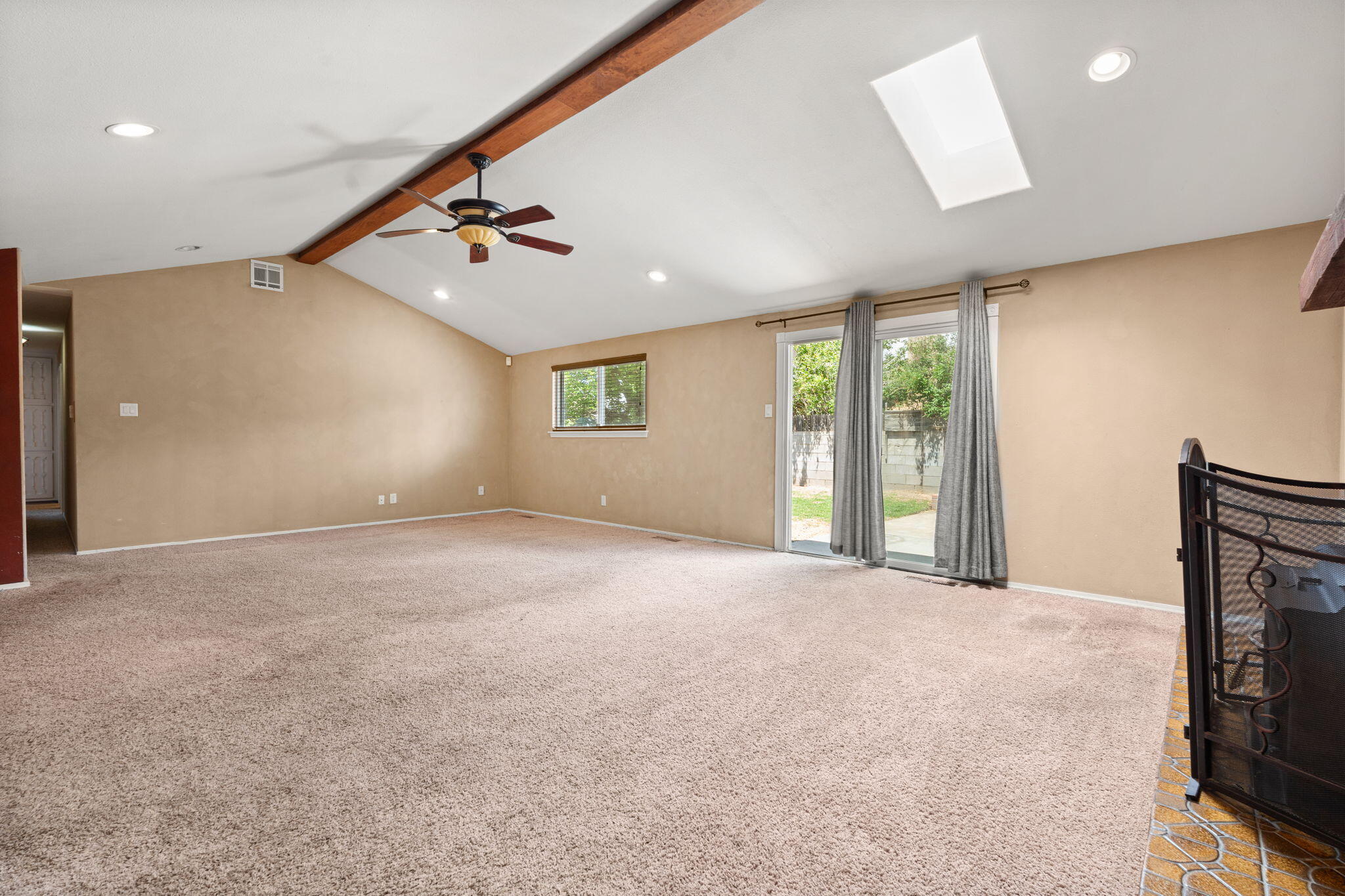 10401 KAREN Avenue NE