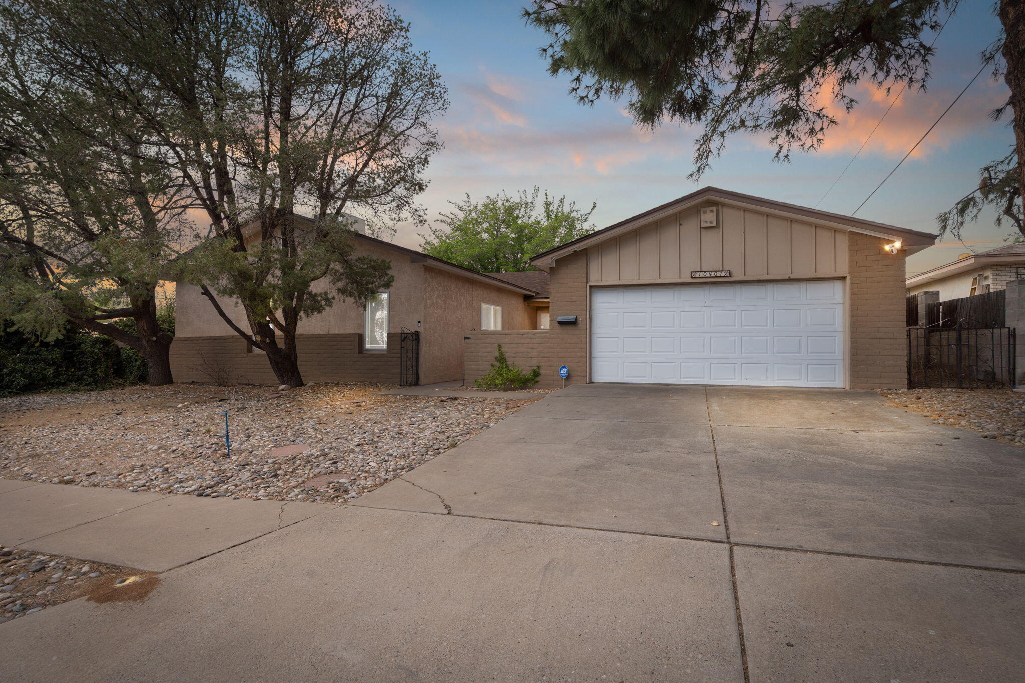 10401 KAREN Avenue NE