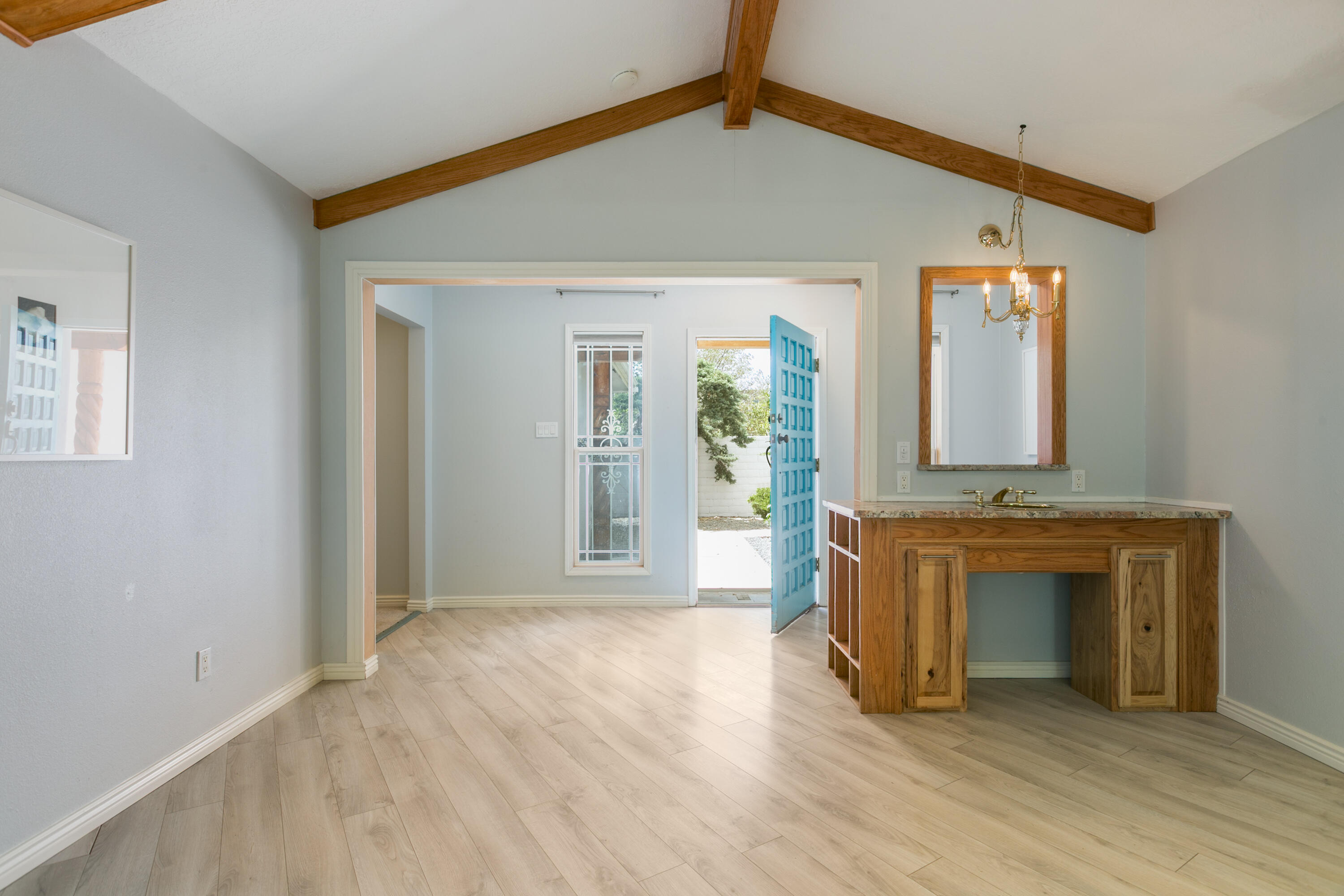 2108 ESPANOLA Street NE