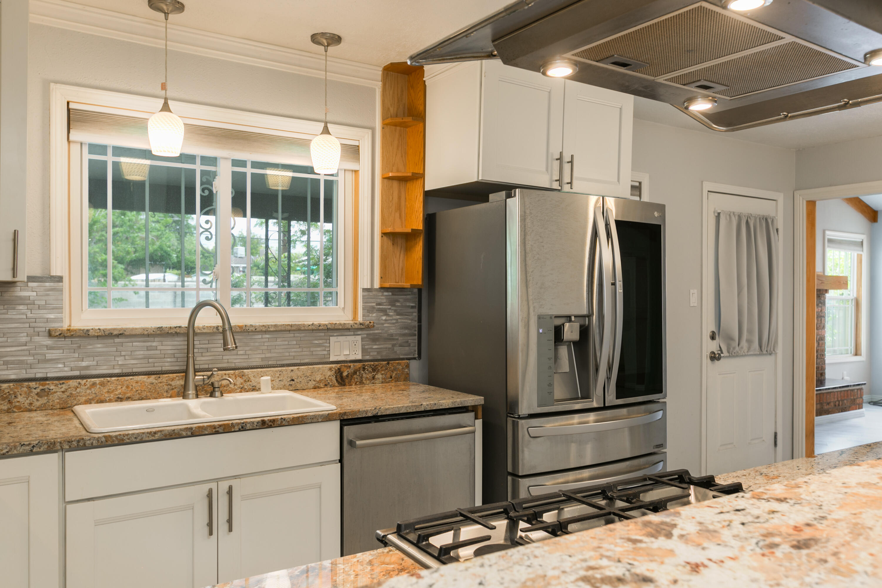 2108 ESPANOLA Street NE